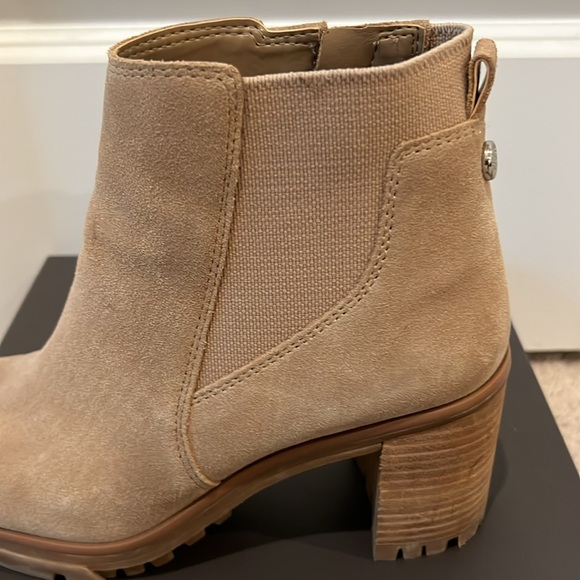 Vince Camuto Dustelie Ankle Boots - Picture 6 of 13
